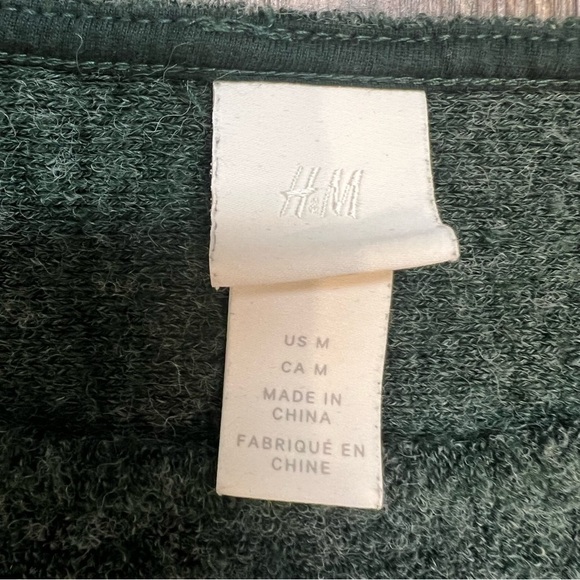 H&M Dark Green Crewneck Cropped Long Sleeves Relaxed Fit Knit Sweater Top Size M - Picture 3 of 8